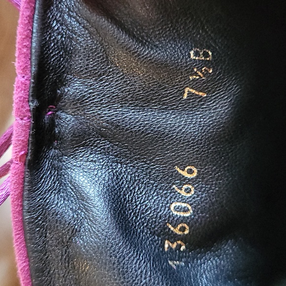 Gucci suede scrunch purple boots. Size 7.5 - fits like size 7 - Picture 5 of 5